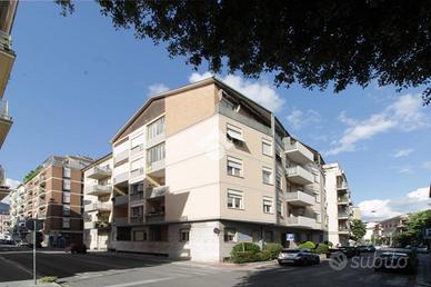 4 LOCALI A TERNI
