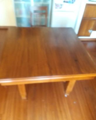 Tavolo con sedie legno