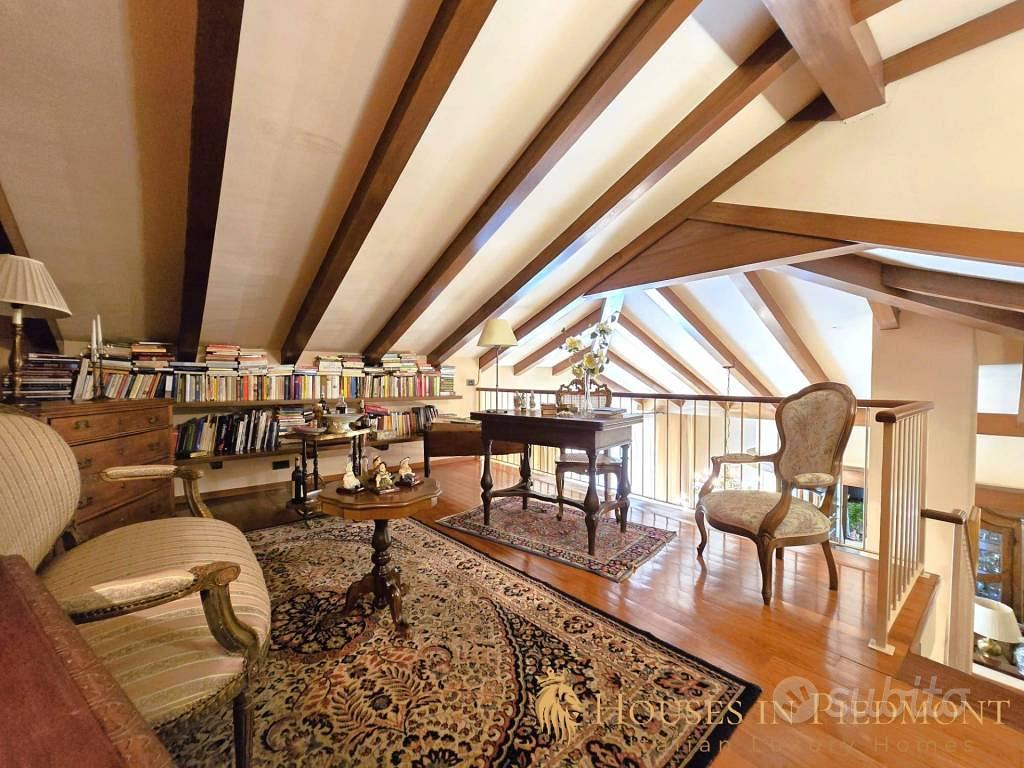 Rustico / Casale di 407 m² con più di 5 locali e b - Altro