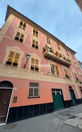 2 LOCALI AL PORTICCIOLO !!!