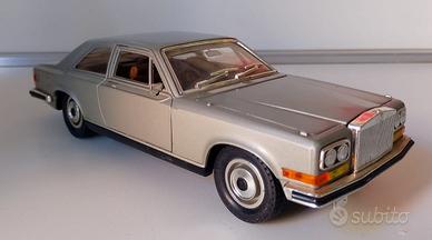 Bburago Vintage - Rolls-Royce Camargue 1/22