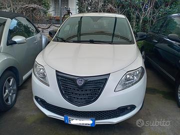 Lancia Ypsilon 1.2 69 CV 5 porte S&S Platinum