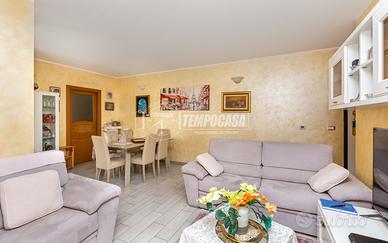 TRILOCALE RISTRUTTURATO IN VIA INTERNA