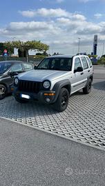Jeep cherokee 2.5 KJ 4x4
