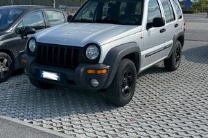 Jeep cherokee 2.5 KJ 4x4