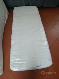 2 reti singoli con materassi Memory 
