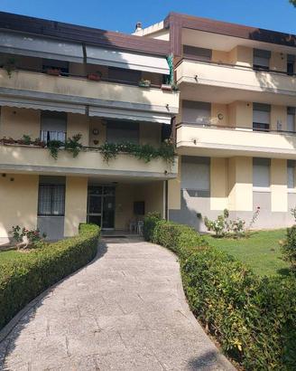 Appartamento di 162 m² con 4 locali e box auto a P