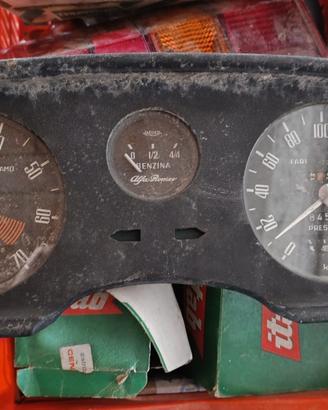 Cruscotto auto d'epoca e bobina alfa