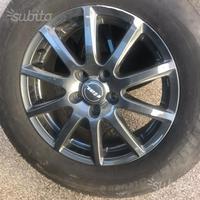 Cerchi e gomme 215/65/16