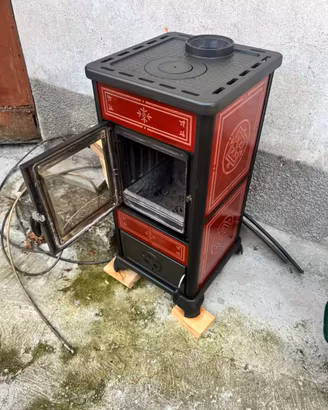 Stufa ghisa a legna