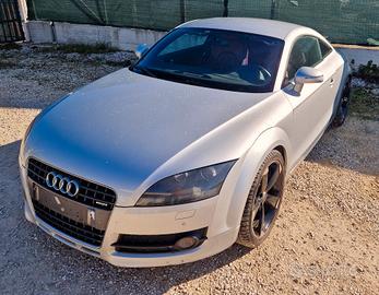 Audi TT 8j 2.0 TDI quattro cbb per ricambi (2a)