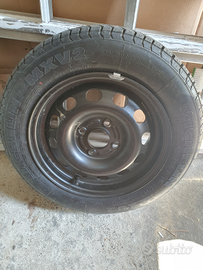 Cerchio ford completo di pneumatico