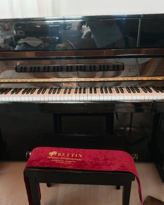 pianoforte nero lucido 