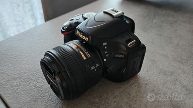 Nikon D5100 + 18-55VR + 50mm f 1.8 + radiocomando