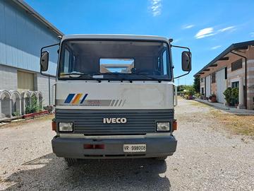 Camion IVECO 145 17