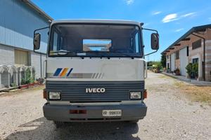 Camion IVECO 145 17