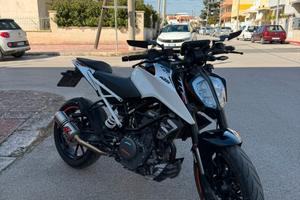 Ktm duke 390 2022