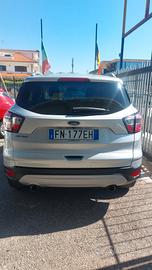 Ford Kuga 1.5 TDCI 120 CV S&S 2WD Titanium