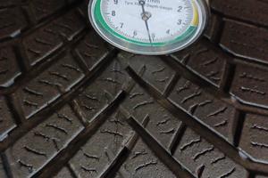 2 Gomme 225/45-18 Yokohama V906 MS