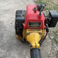 Decespugliatore kawasaki TG 24