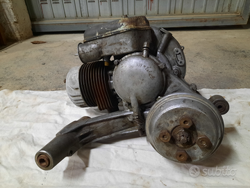 Motore vespa 125 anno 1961