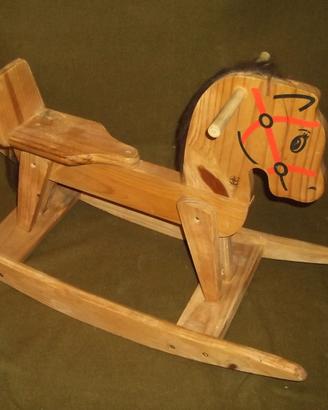 Cavalluccio a dondolo legno anni 60/70 - Estrella