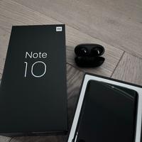 Xiaomi Mi Note 10 con auricolari