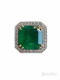 Anello oro bianco con smeraldo 9.48 ct