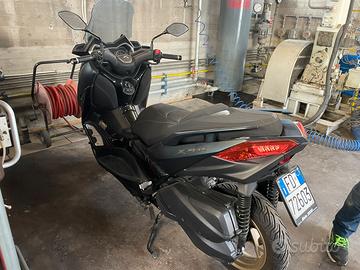 Yamaha x max