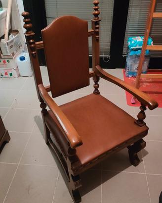 Poltrona Stile Trono - legno massello - vintage