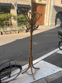 Attacapanni in bamboo