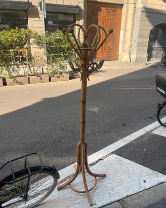 Attacapanni in bamboo