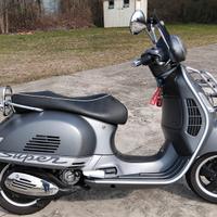 Vespa 300 super sport 