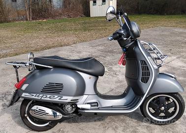 Vespa 300 super sport 
