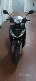 Honda sh 150 i.   