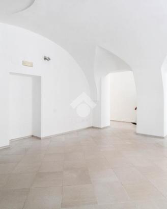NEGOZIO A PALAZZOLO SULL'OGLIO