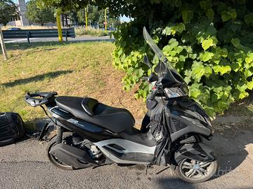 Piaggio mp3 300
