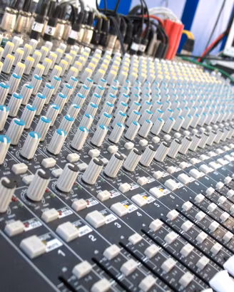 Mixer audio Behringer Eurodesk MX3282A +flightcase