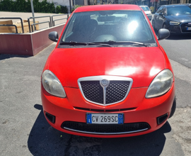 Lancia y