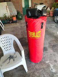 sacco boxe Everlast + guantoni