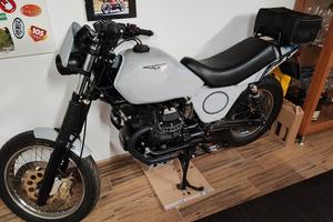 MOTO GUZZI 750