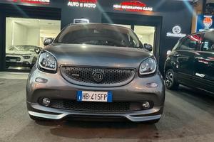 Smart ForFour 90 0.9 Turbo twinamic JBL brabus