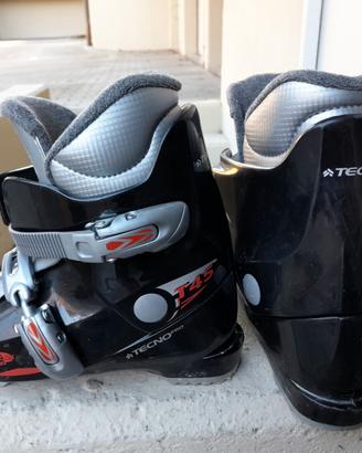 Sci, racchette, scarponi, caschetti