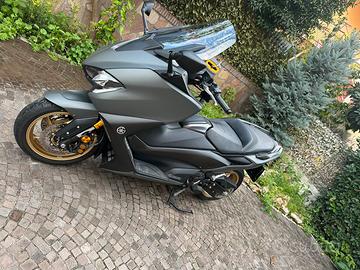 YAMAHA T-MAX TECH MAX  560