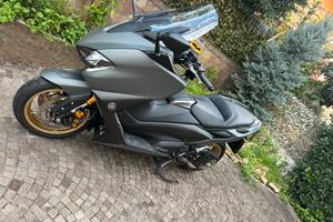 YAMAHA T-MAX TECH MAX  560