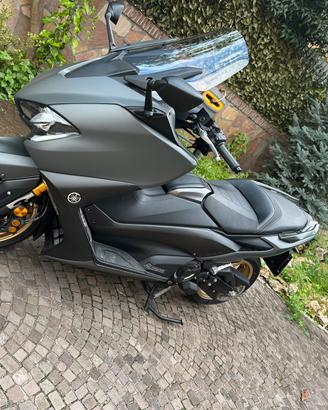 YAMAHA T-MAX TECH MAX  560