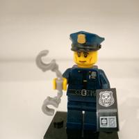 LEGO Minifigure serie 9
il Poliziotto