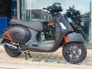 Piaggio Vespa GTS 125 Super Sport 2023