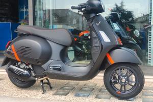 Piaggio Vespa GTS 125 Super Sport 2023