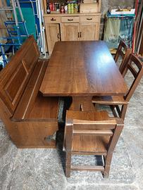 tavolo 3 sedie cassapanca 